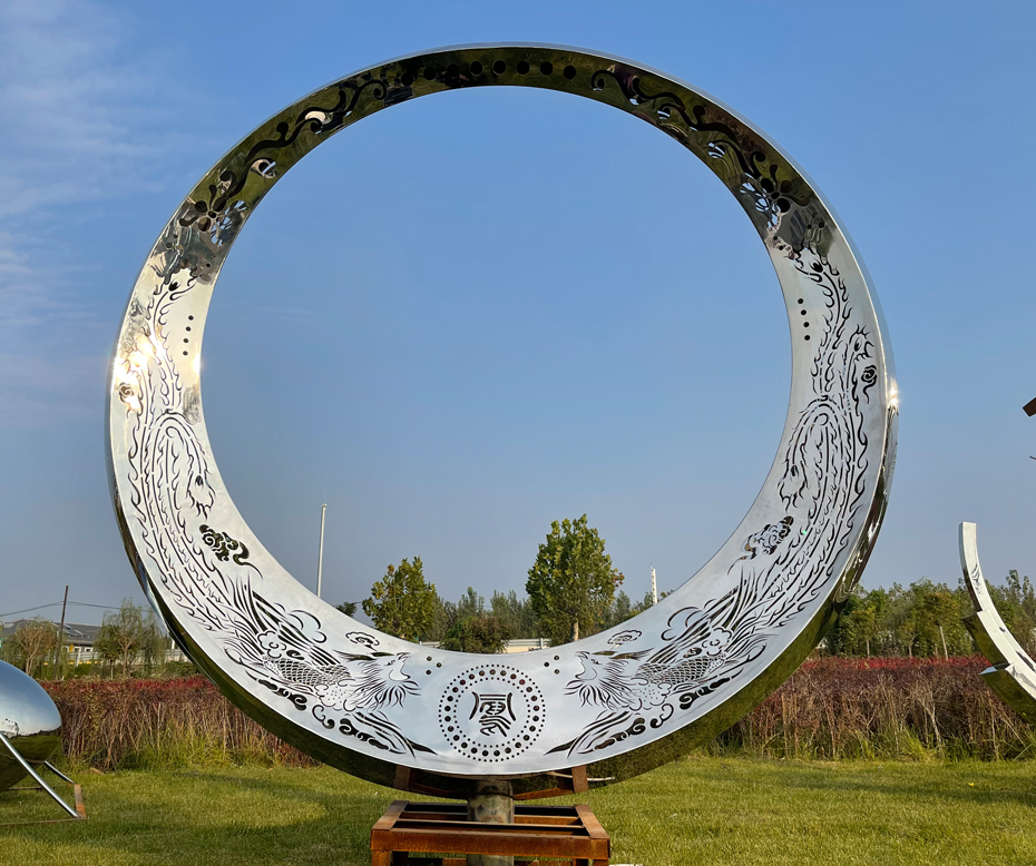 镜面圆环不锈钢雕塑(图1)